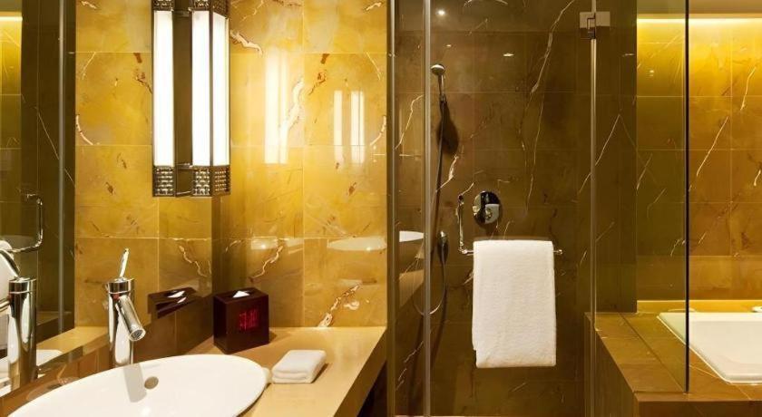 Crowne Plaza Shanghai Pudong By Ihg Esterno foto